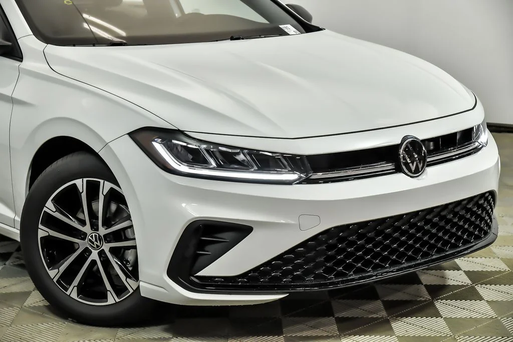 New 2026 White Volkswagen 1.5T Sport image 2
