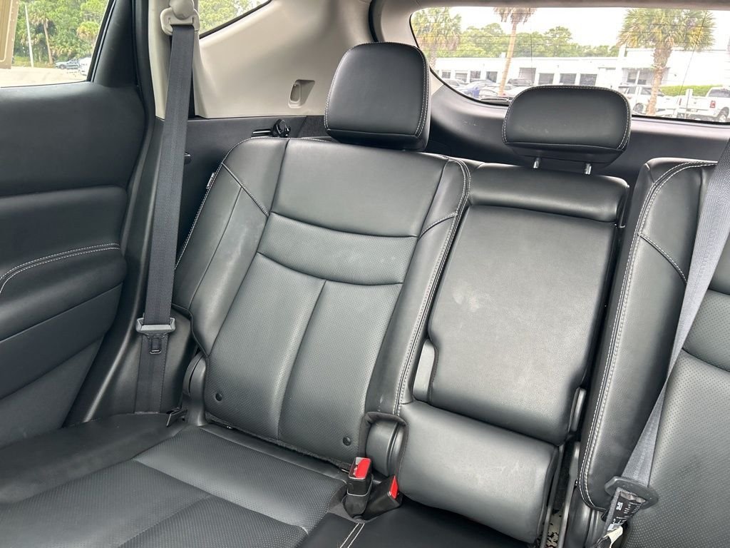 Used 2024 Gray Nissan SL image 13