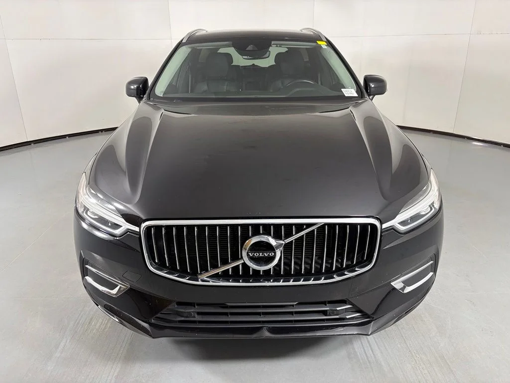 Used 2020 Onyx Black Metallic Volvo T5 Inscription image 3