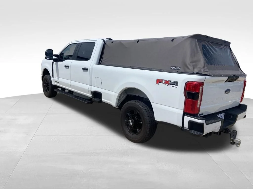 Used 2025 White Ford XL image 24