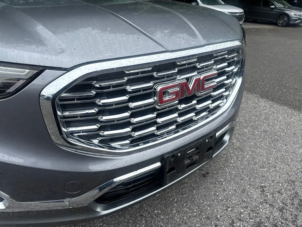 Used 2019 Gray GMC Denali image 8