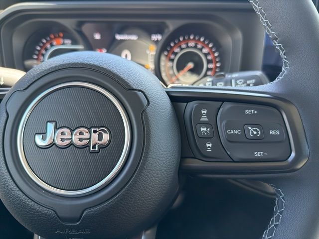 New 2026 Black Clear-Coat Exterior Paint Jeep 85th Anniversary Edition image 24