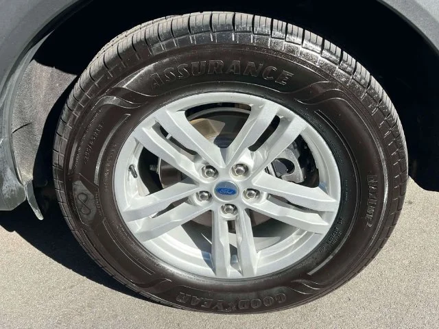 Used 2021 Blue Metallic Ford XLT image 11