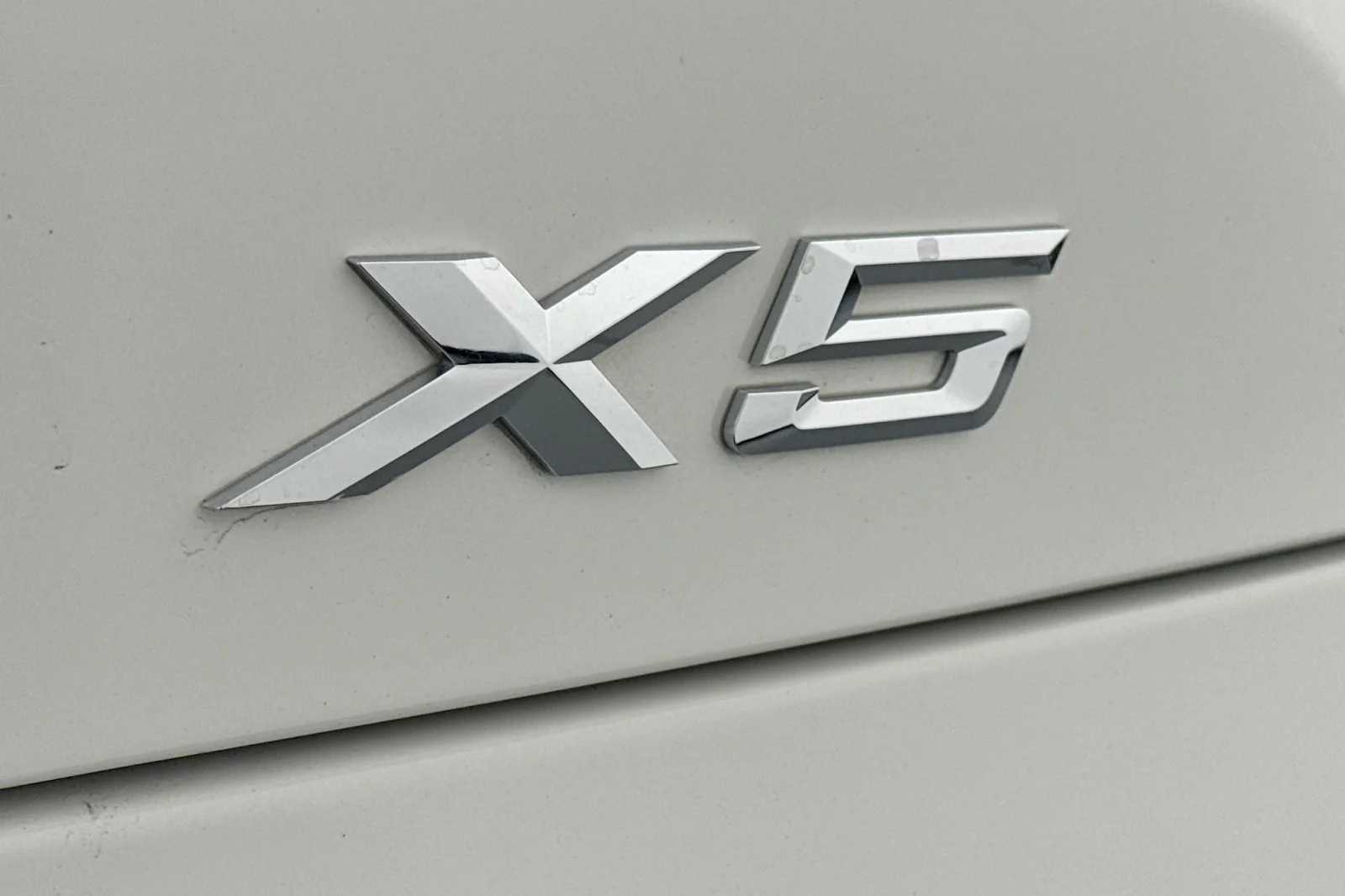 Used 2024 Alpine White BMW xDrive40i image 8