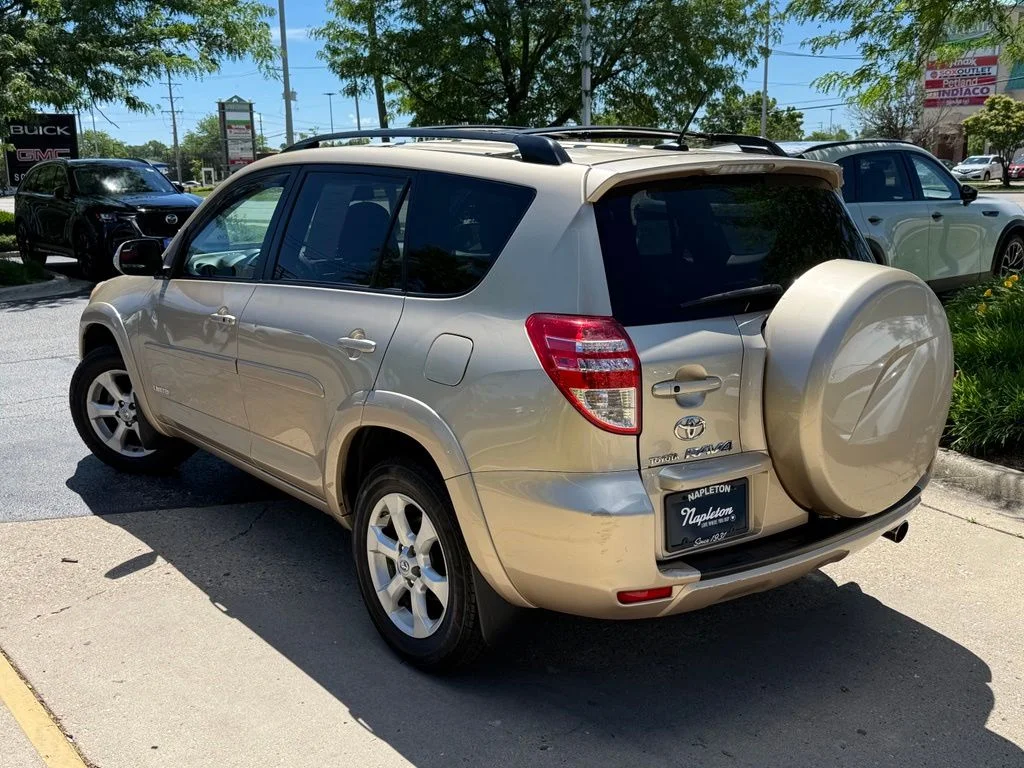 Used 2009  Toyota Limited image 6