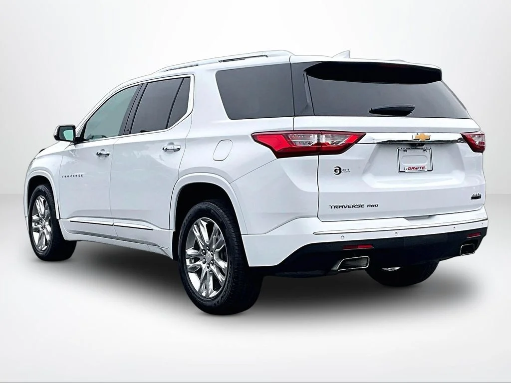Used 2021 White Chevrolet High Country image 12