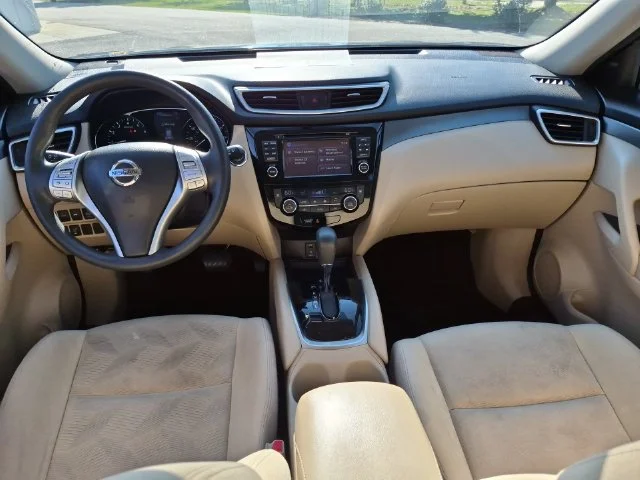 Used 2016 Blue Nissan SV image 29