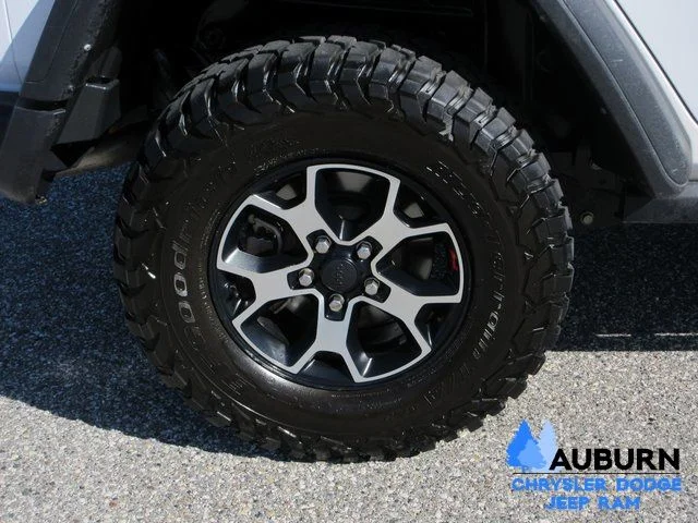 Used 2022 White Jeep Unlimited Rubicon image 4