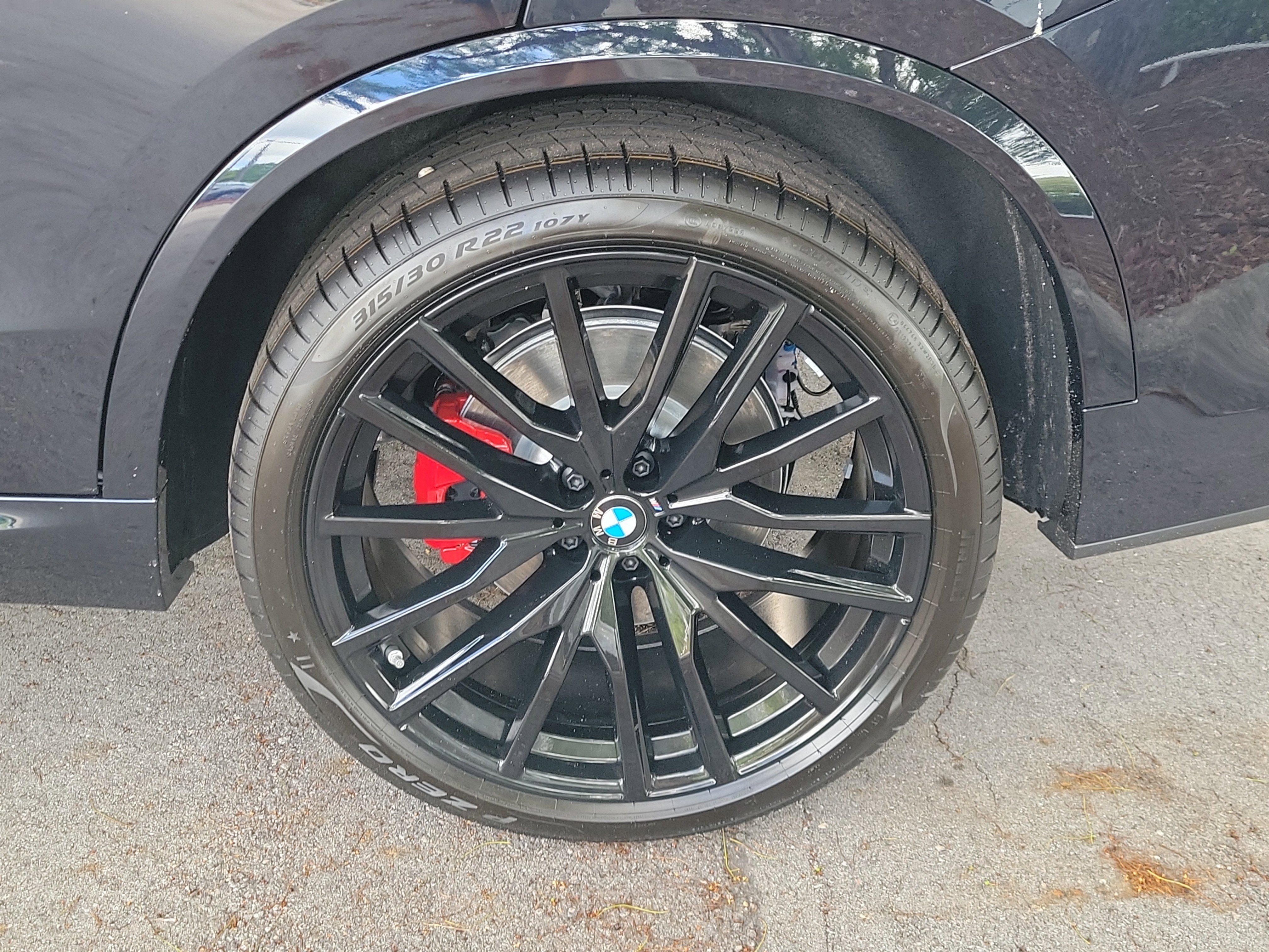 New 2026 Carbon Black Metallic BMW sDrive40i image 6