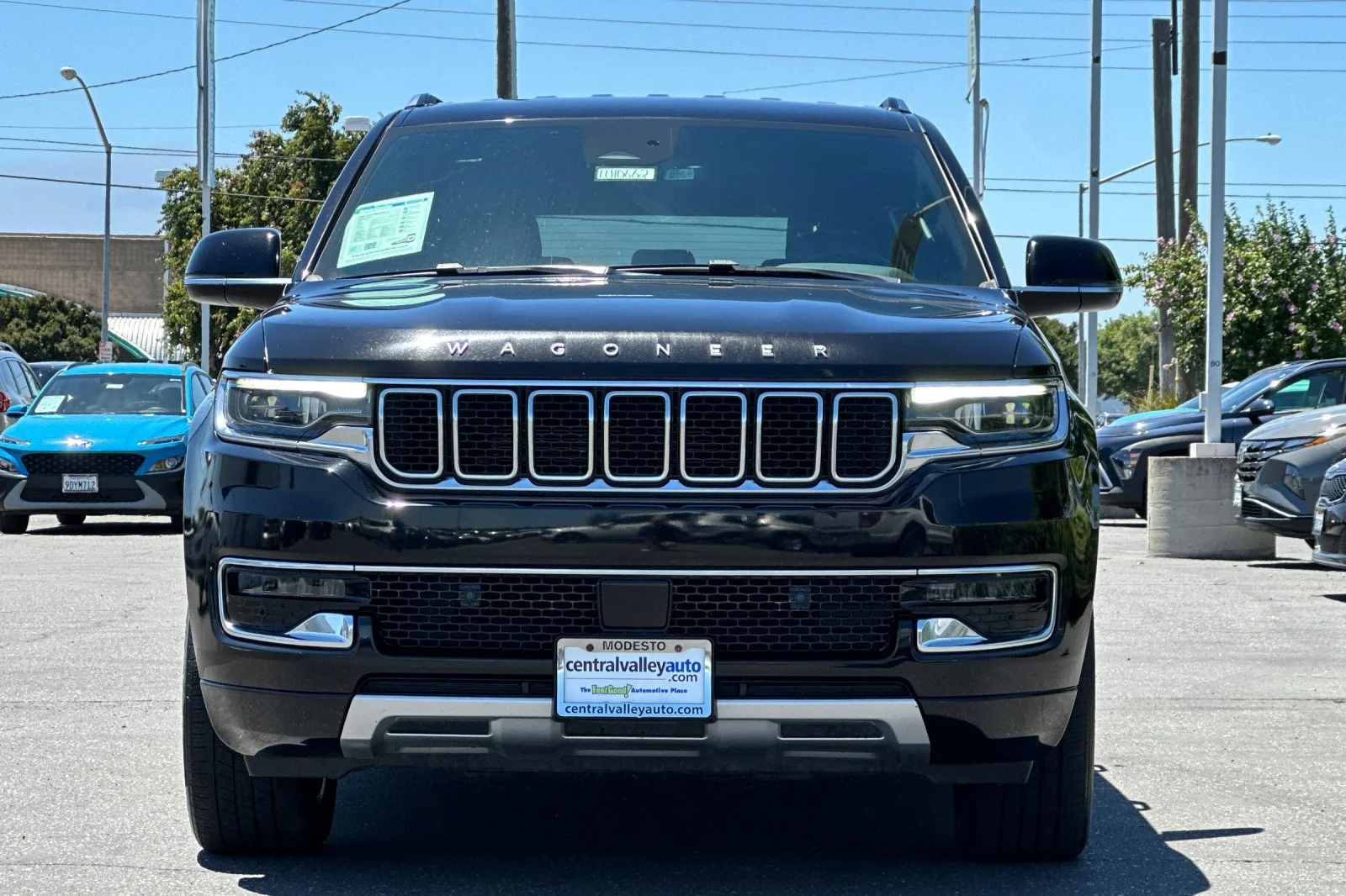 Certified Used 2023 Diamond Black Crystal Pearlcoat Jeep Series II image 9