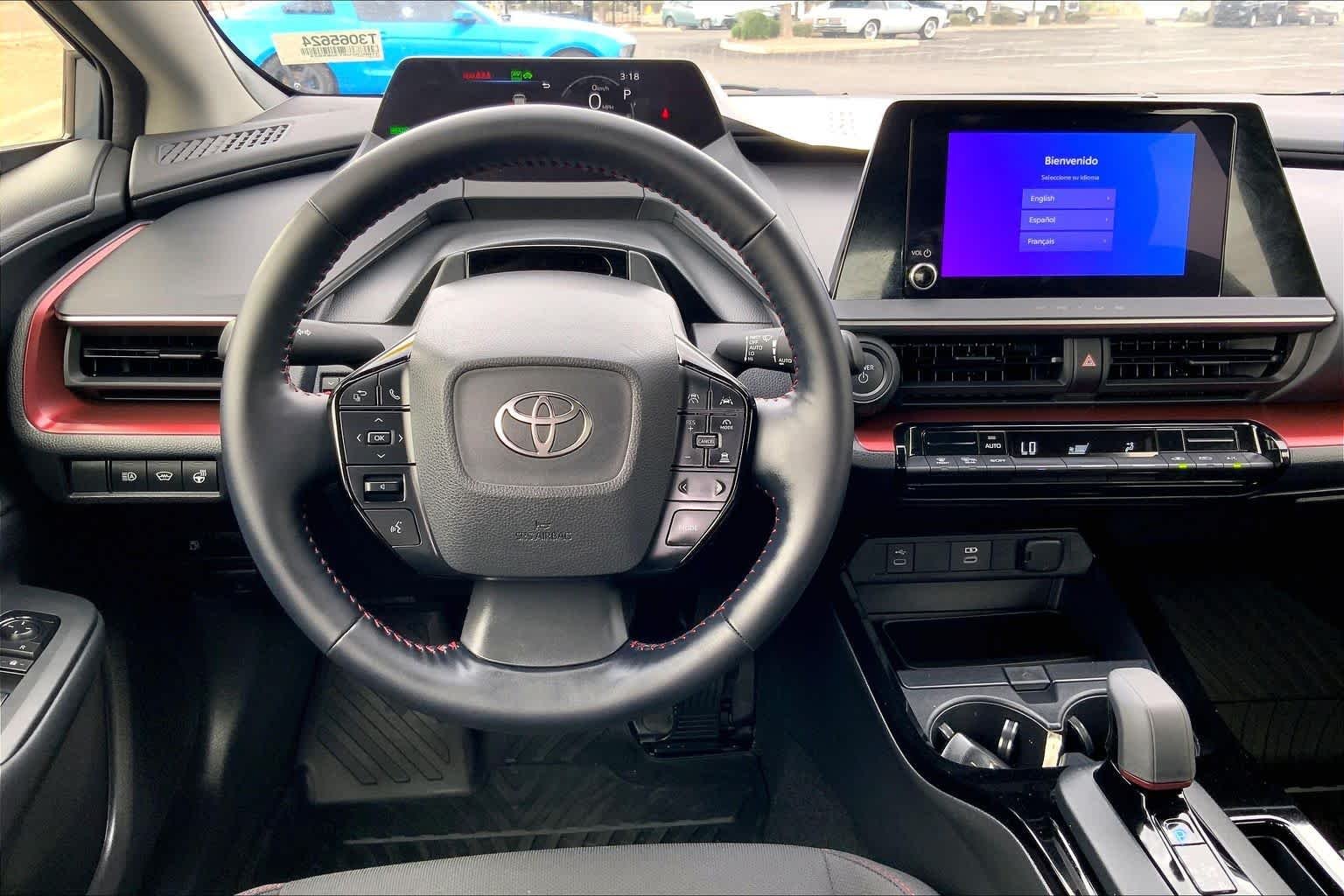 2026 Toyota Prius Plug-in Hybrid SE - Photo 6