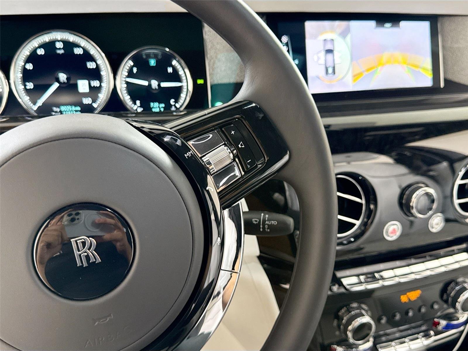 Used 2023  Rolls-Royce  image 23