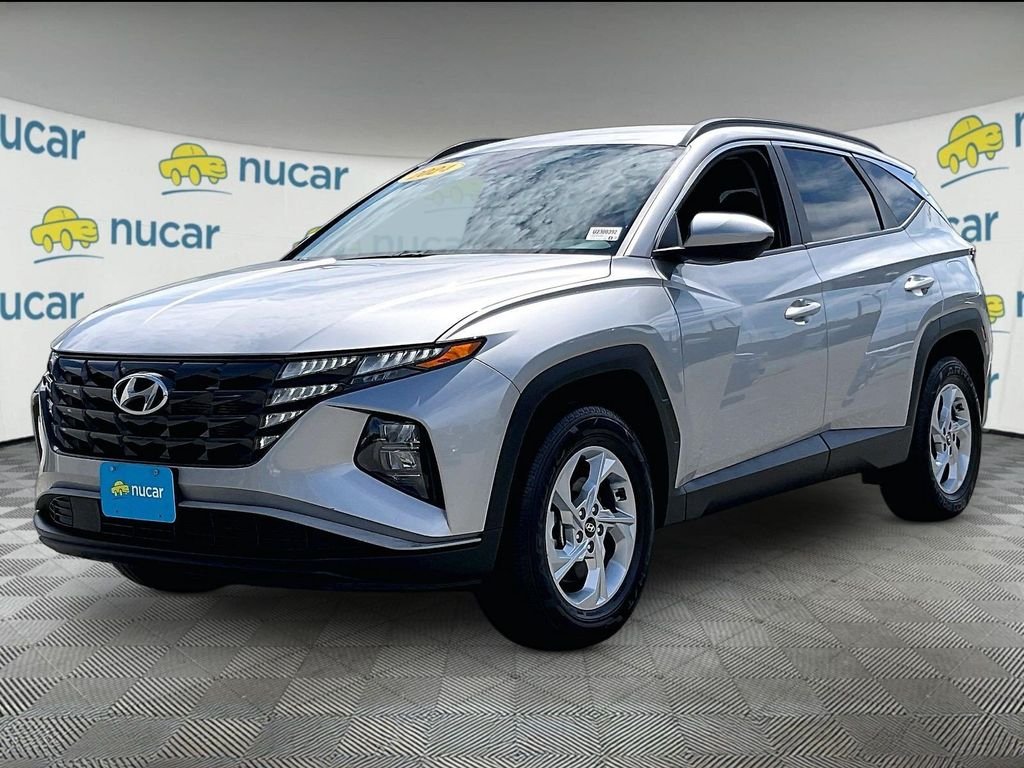 Used 2024 Silver Hyundai SEL image 3