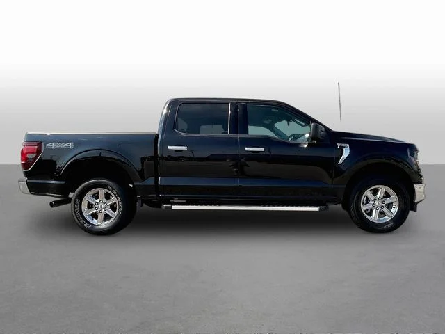Used 2025 Black Ford XLT image 8