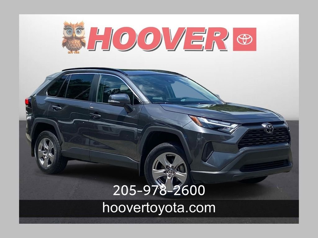 2025 Toyota RAV4 XLE FWD's photo