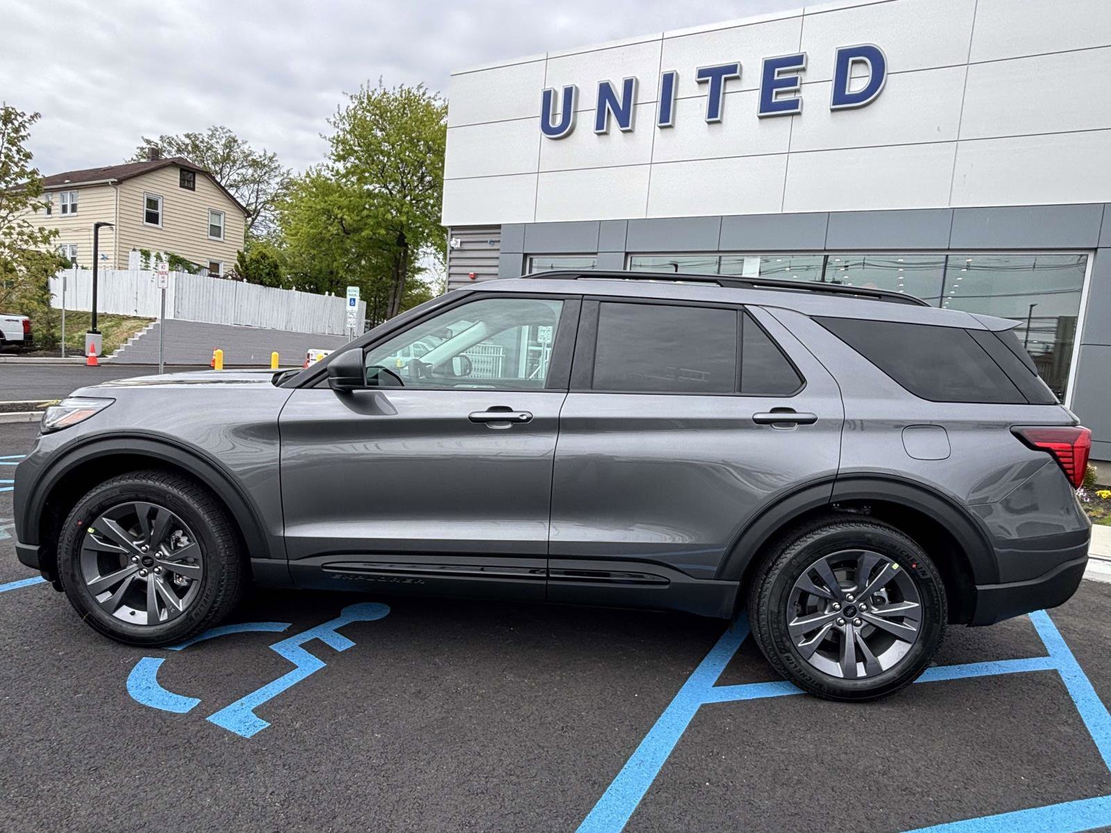 New 2026 Carbonized Gray Metallic Ford Active w/200A Pkg image 5