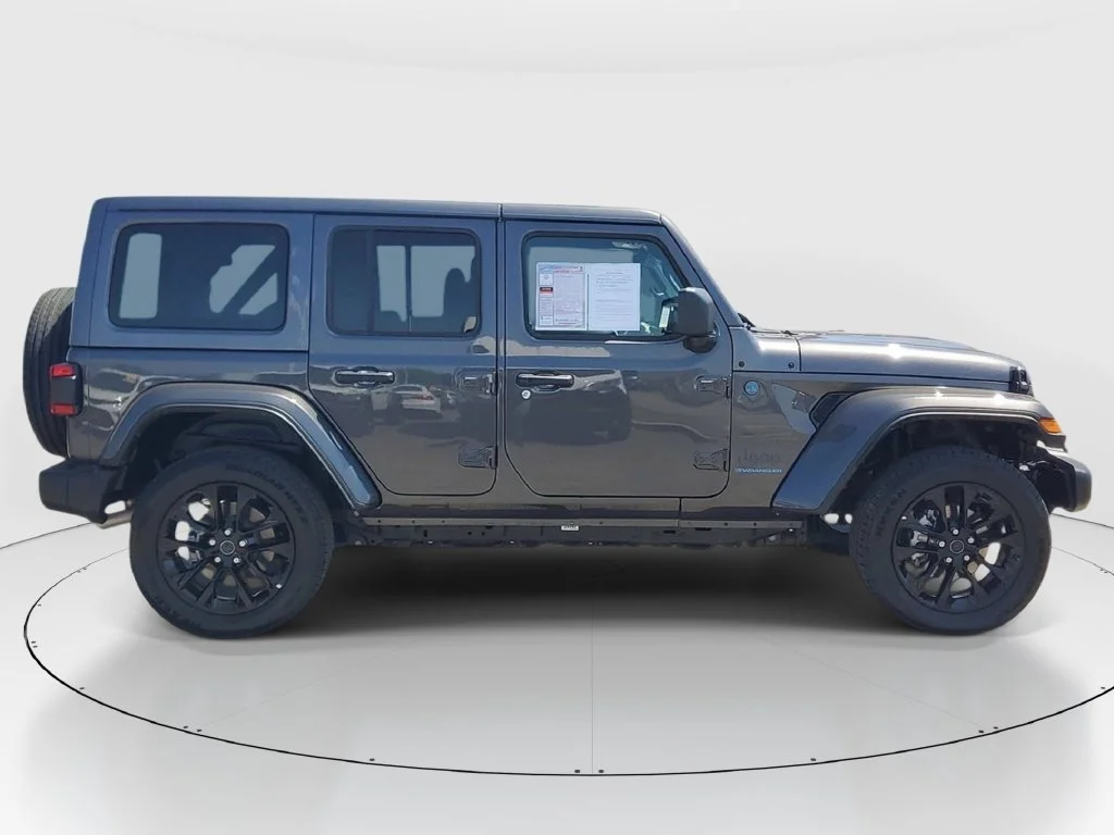 Used 2025 Gray Jeep Sahara 4xe image 2