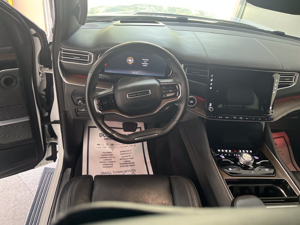 Used 2024 White Jeep Base image 15