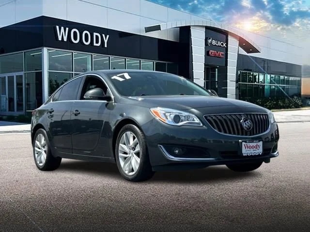2017 Buick Regal Premium 2's photo