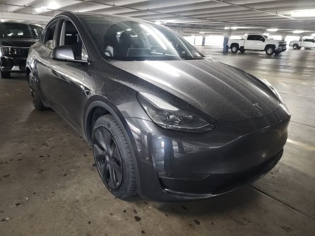 Used 2025  Tesla Long Range image 1