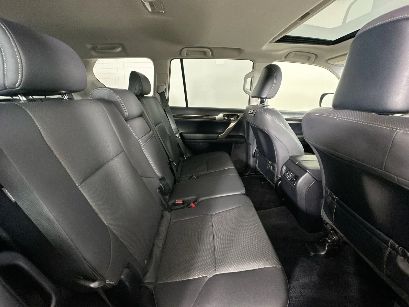 Used 2014 Black Lexus  image 42