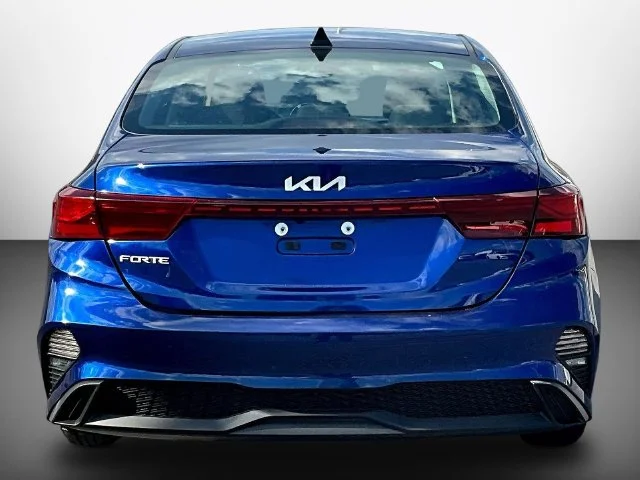 Used 2023 Blue Kia LXS image 5