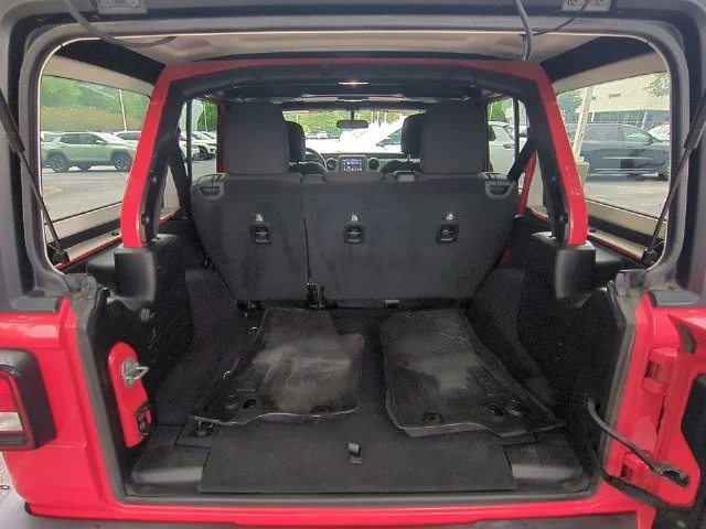 Used 2018 Red Jeep Unlimited Sport S image 30
