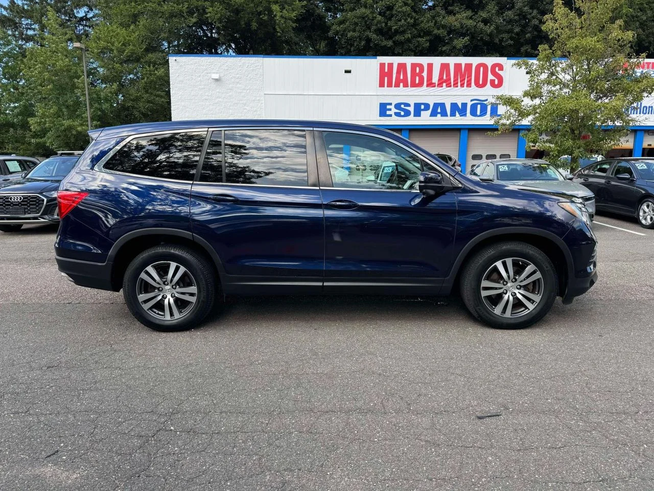 Used 2017 Blue Honda EX-L image 8