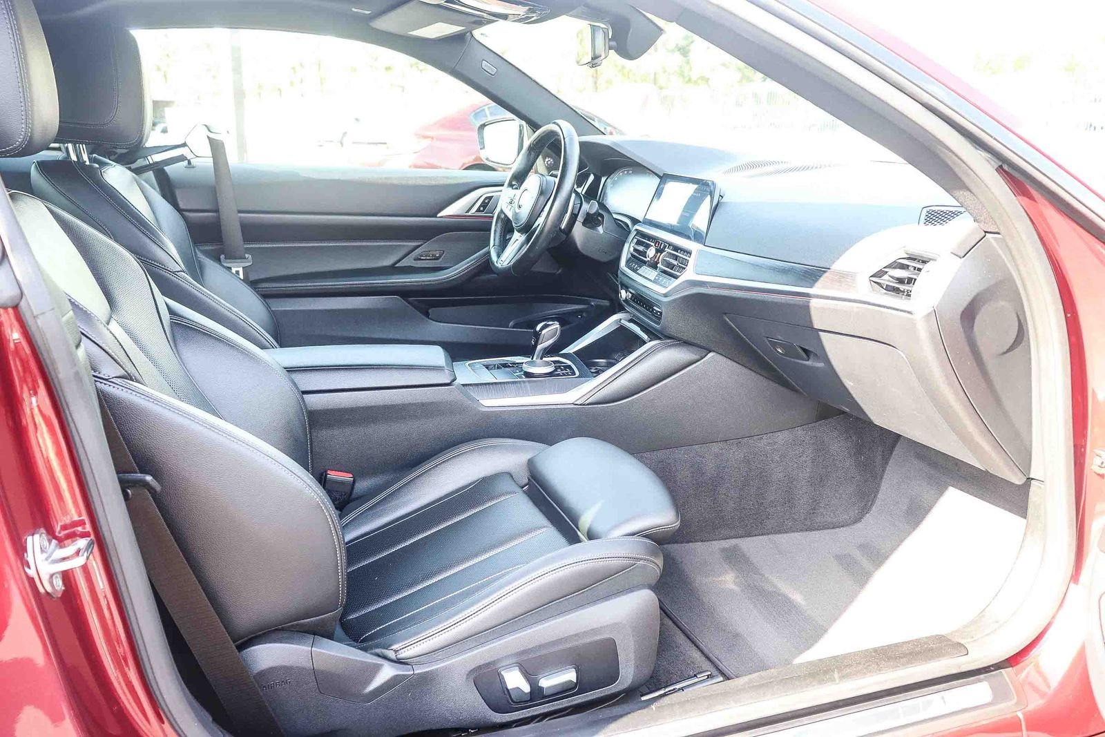 Used 2022 Aventurin Red Metallic BMW M440i xDrive image 21