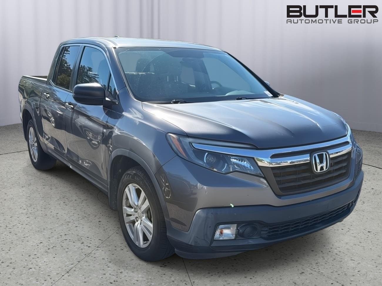 Used 2019 Modern Steel Metallic Honda RT image 6