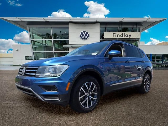 Certified Used 2020 Blue Volkswagen 2.0T SE image 2