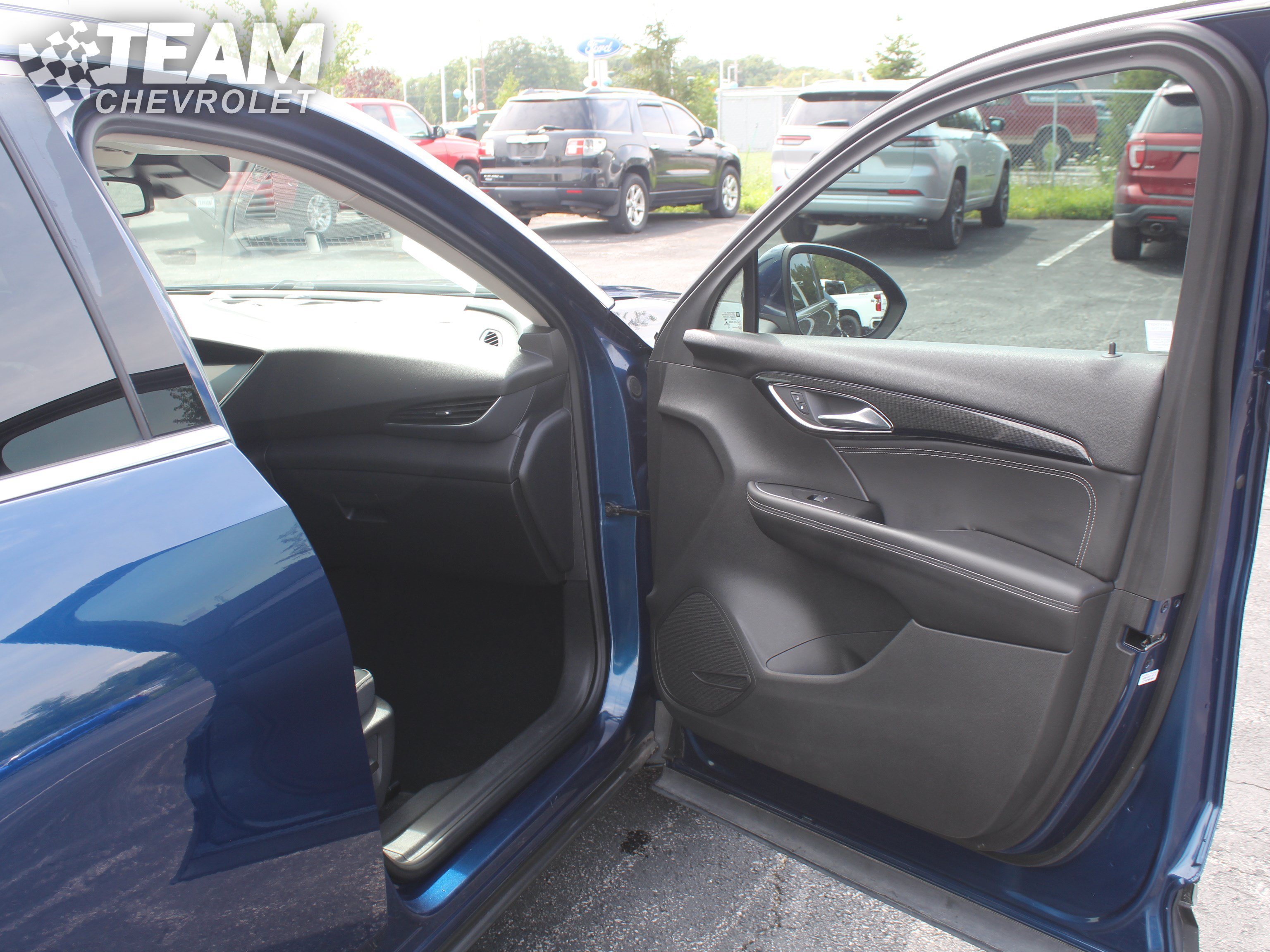 Used 2022 SAPPHIRE METALLIC Buick Essence image 27