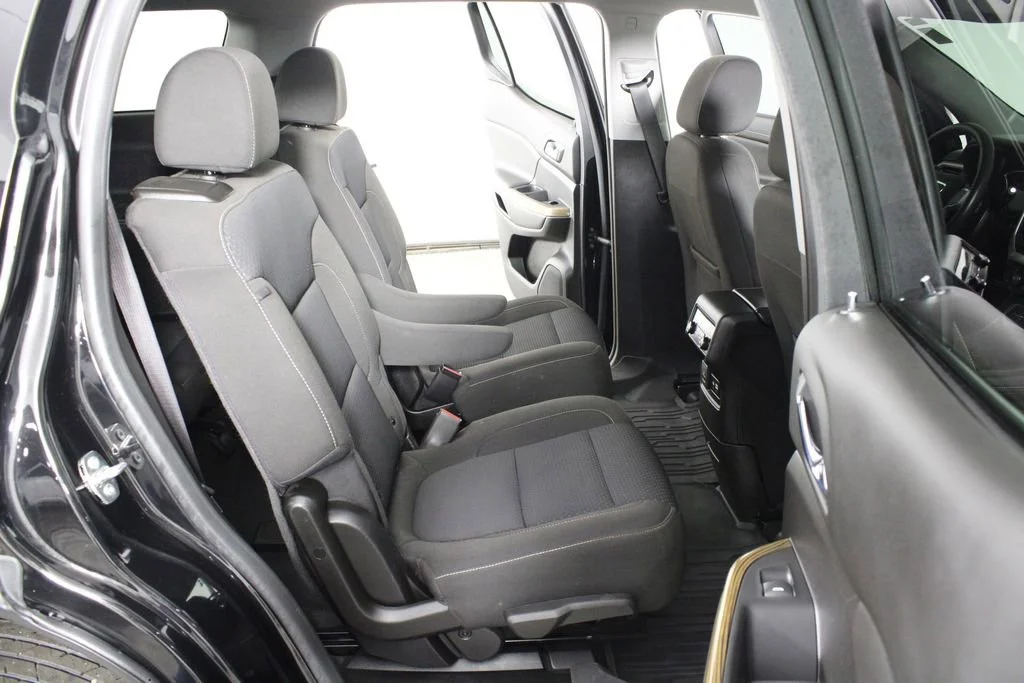 Used 2023 Ebony Twilight Metallic GMC SLE image 14