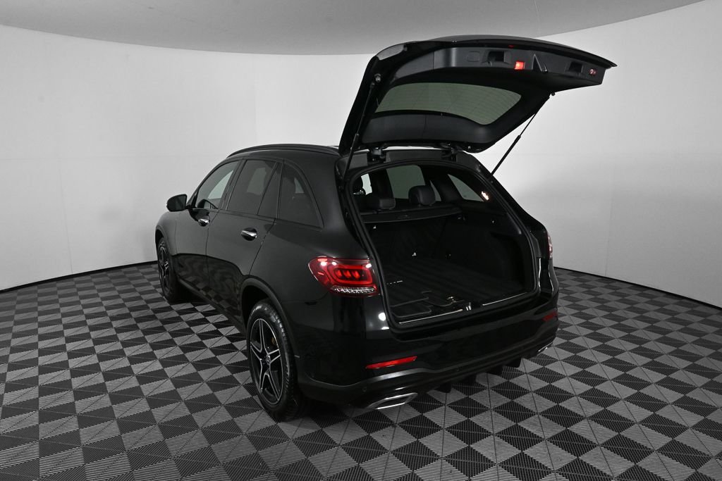 Used 2022 Black Mercedes-Benz GLC 300 image 30