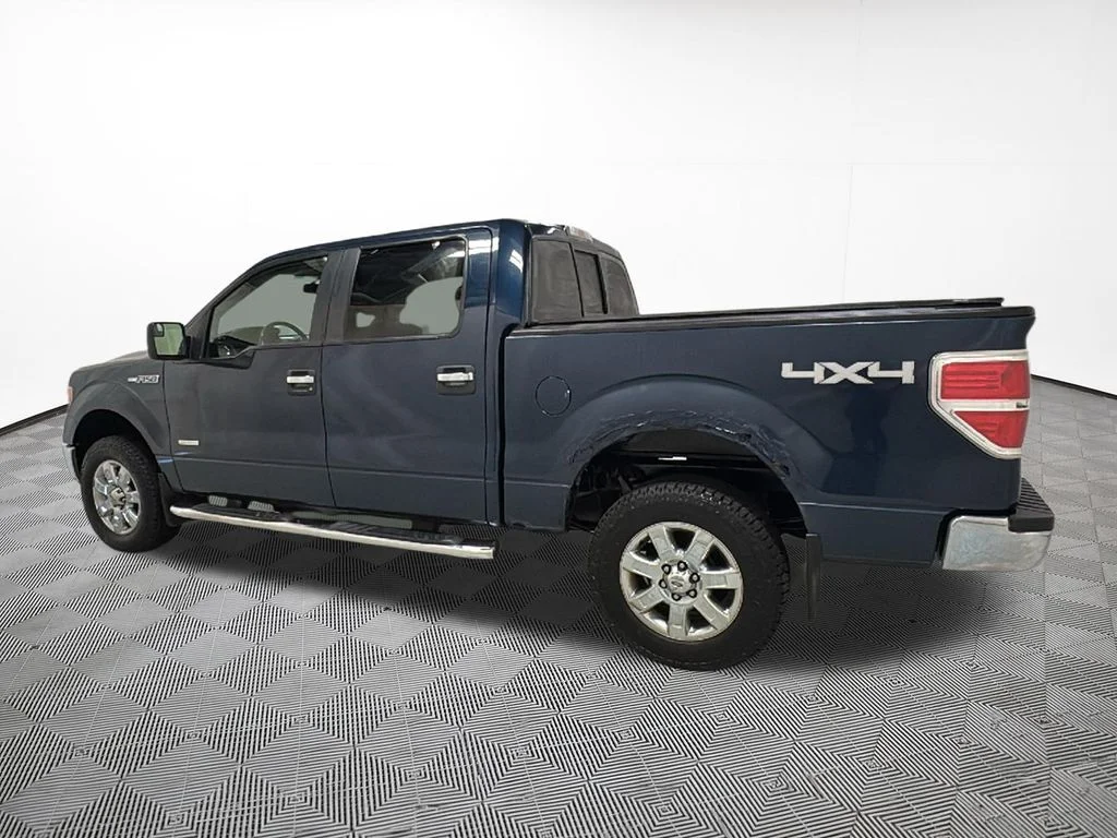 Used 2013 Blue Ford XLT image 12