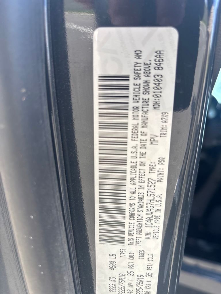 Used 2017 Black Jeep Sport image 13