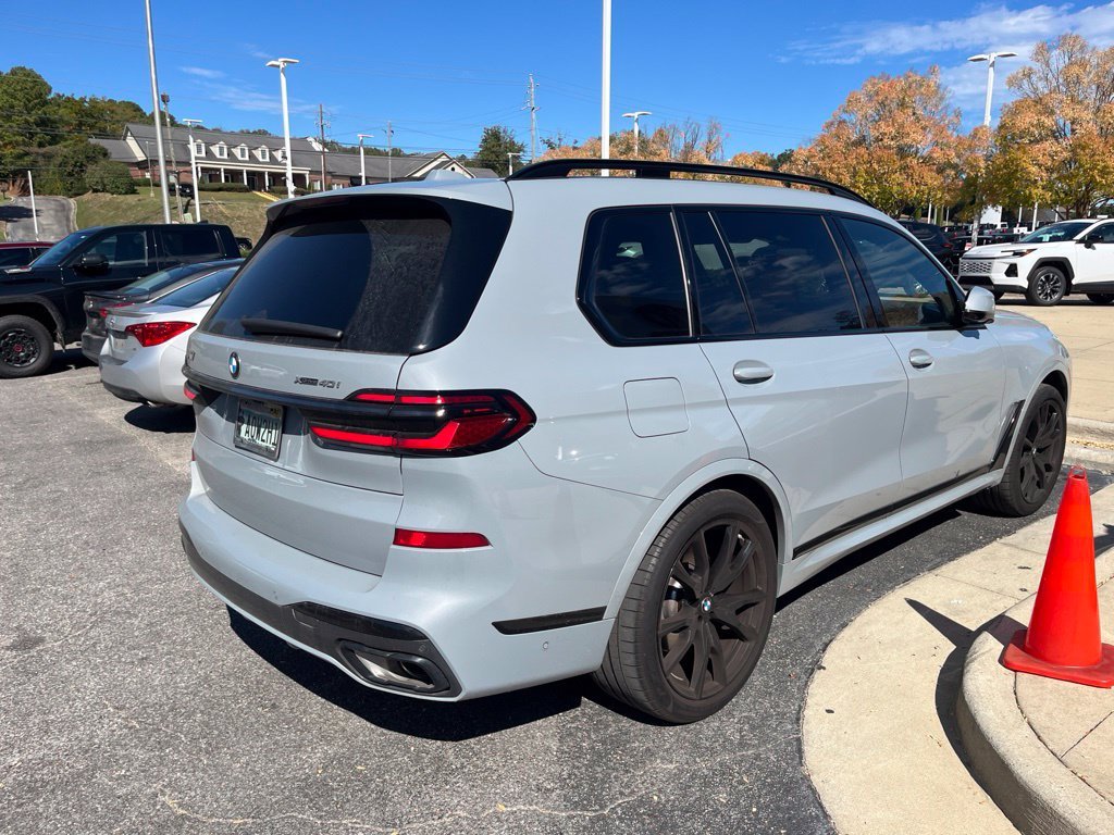 Used 2026 Gray BMW xDrive40i image 3