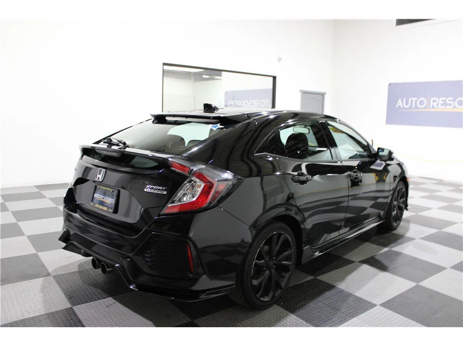 Used 2018 Black Honda Sport Touring image 4