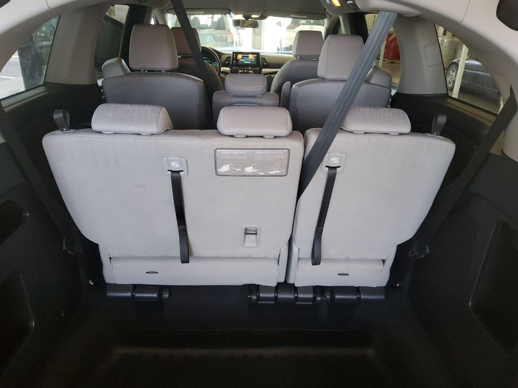 Used 2019  Honda EX image 27