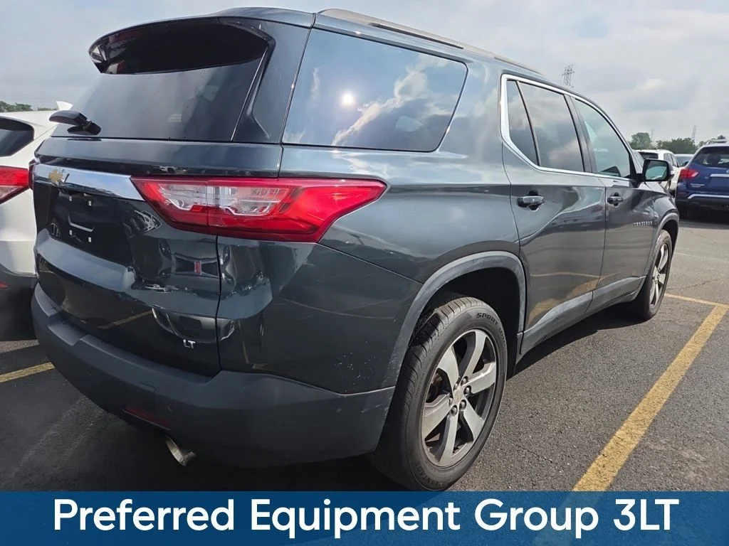 Used 2020 Gray Chevrolet 3LT image 2