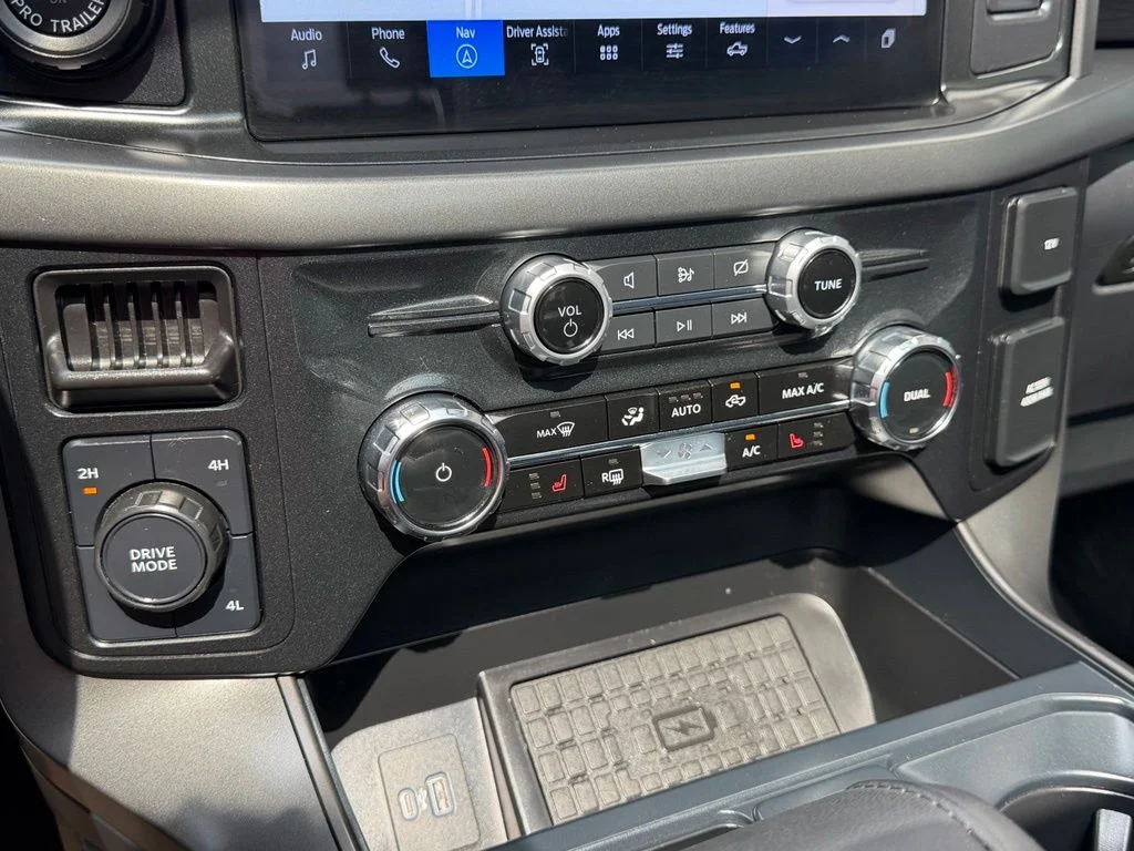 Used 2024 Gray Ford XLT image 13