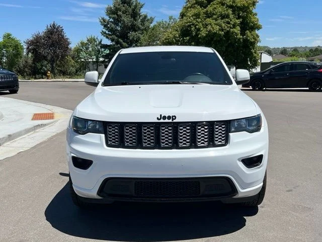 Used 2021 White Jeep Laredo X image 10
