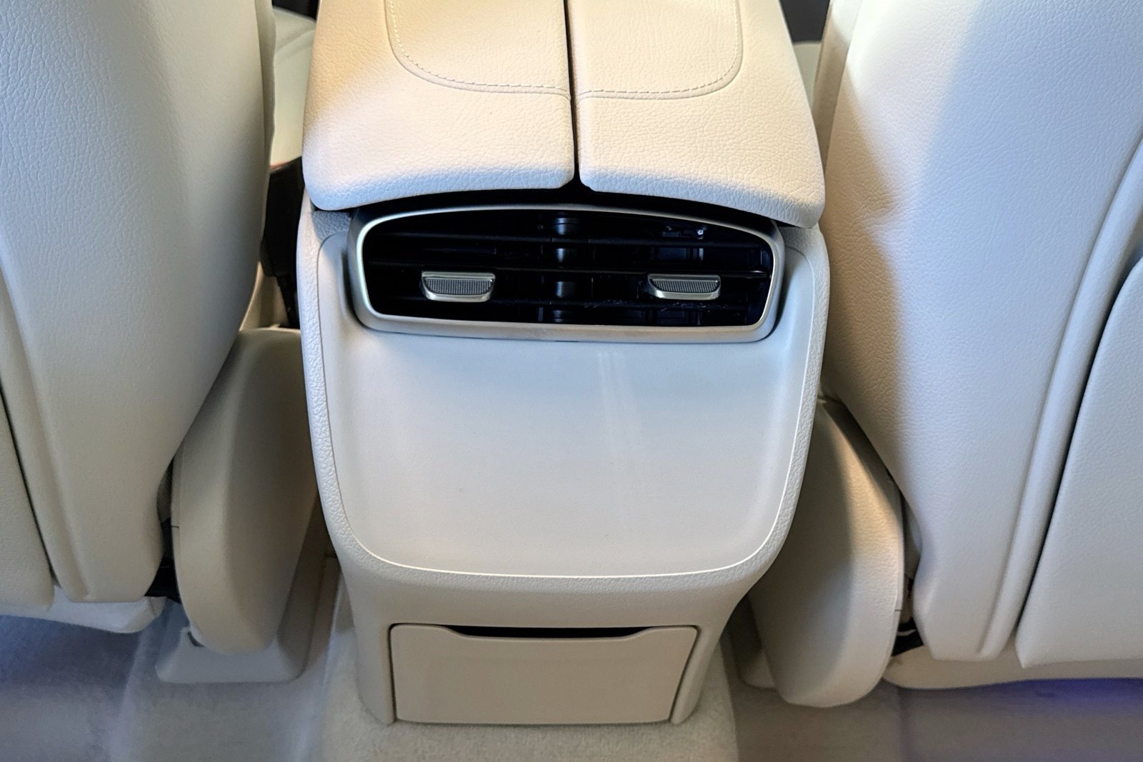 New 2026 Sonoran Brown Metallic Mercedes-Benz EQE 320 image 23
