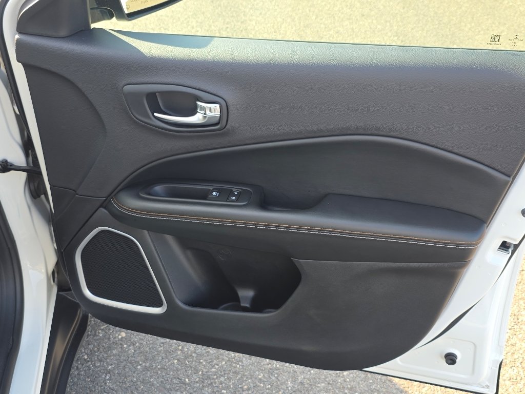 Used 2017 White Clear Coat Jeep Latitude image 19