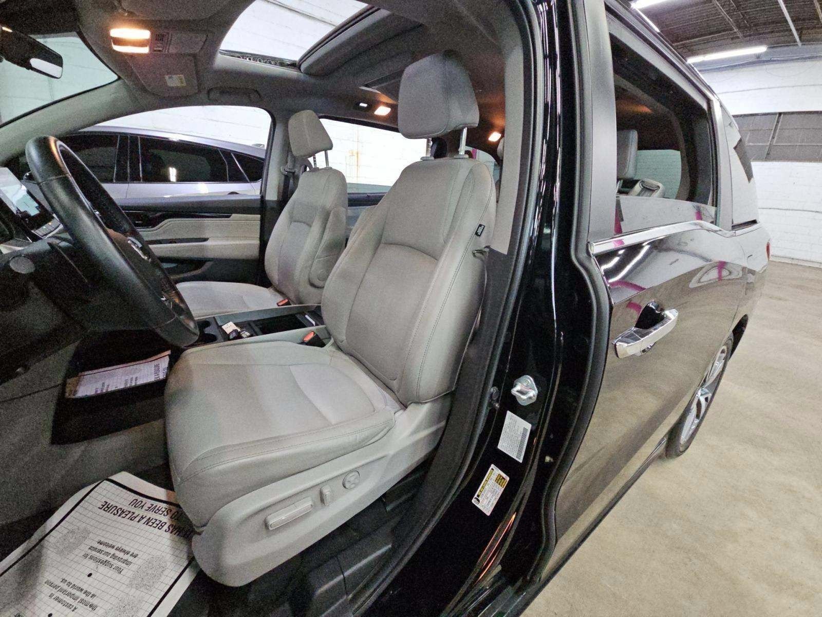 Certified Used 2022 Crystal Black Pearl Honda Touring image 5