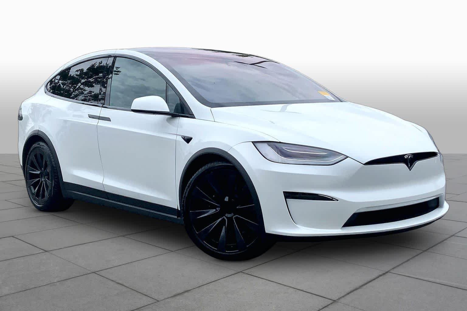 Used 2023 Pearl White Multi Tesla  image 2