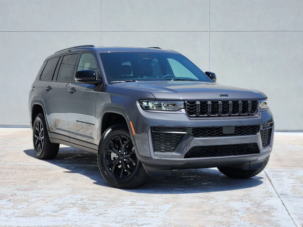 2026 Jeep Grand Cherokee L Laredo Altitude 4x4's photo