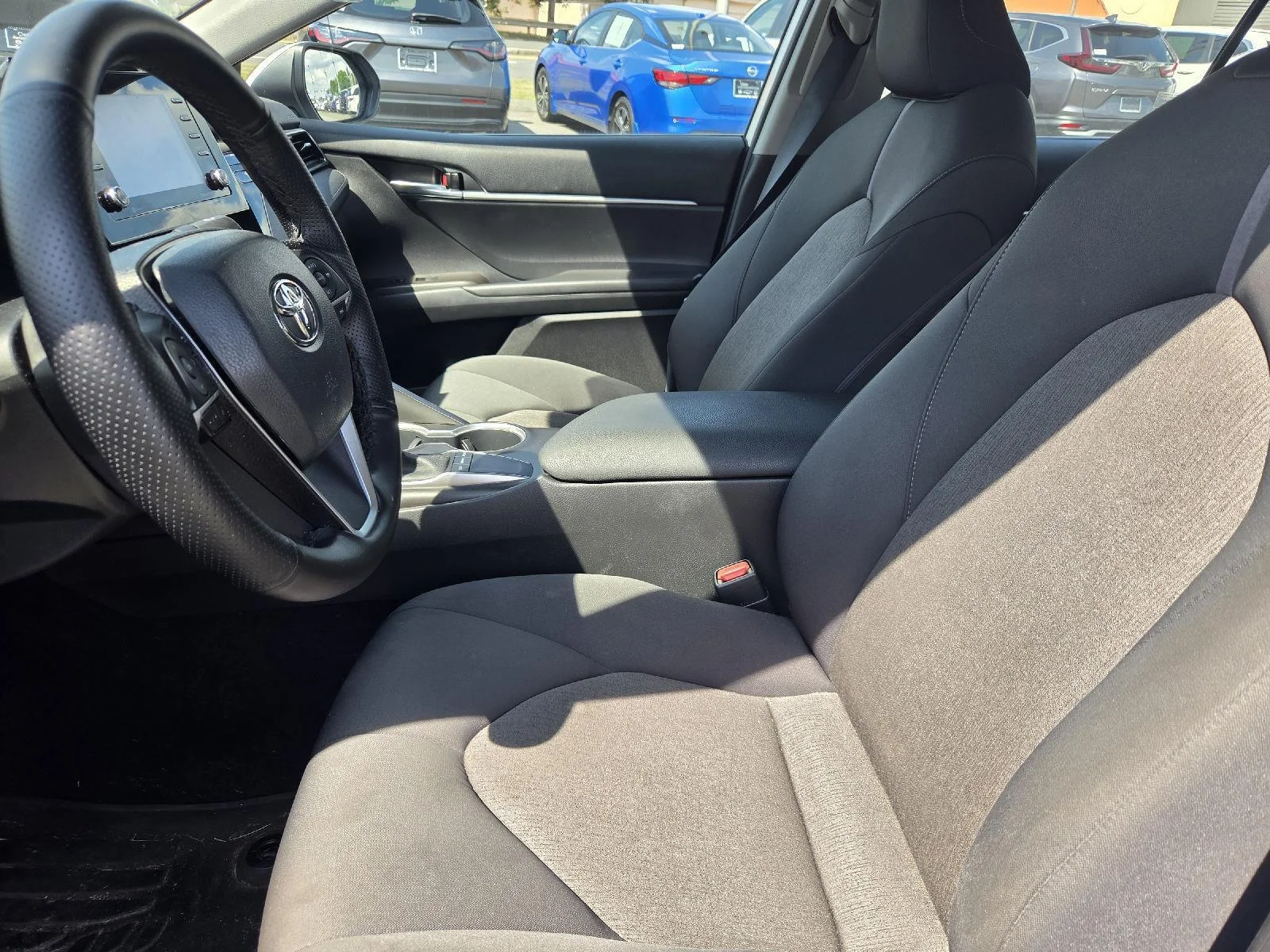 Used 2022 Super White Toyota LE image 7