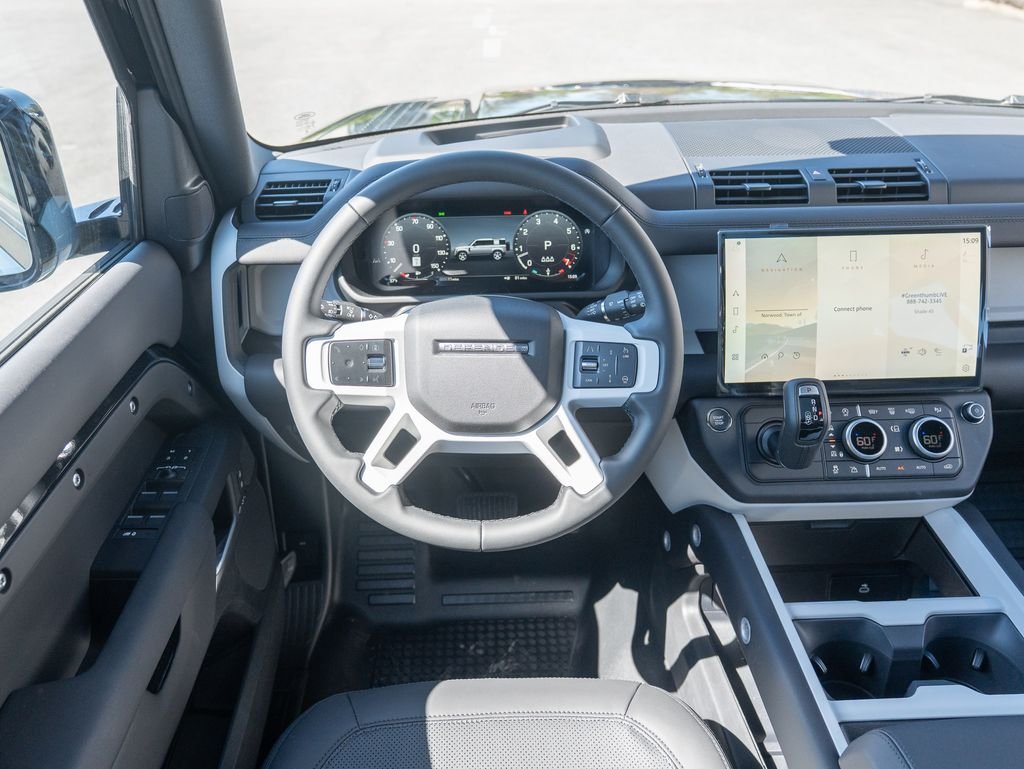 New 2026 Black Land Rover X-Dynamic SE image 12