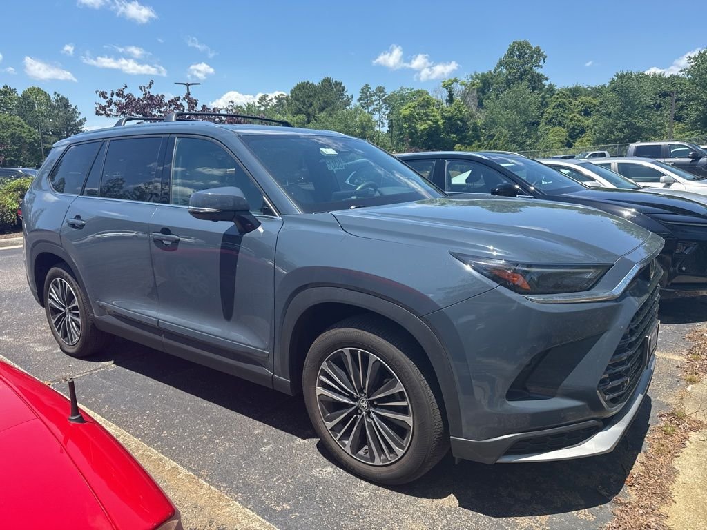 2024 Toyota Grand Highlander Hybrid MAX Platinum AWD's photo